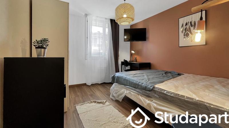 Chambre - 14 m² - 1 pièce