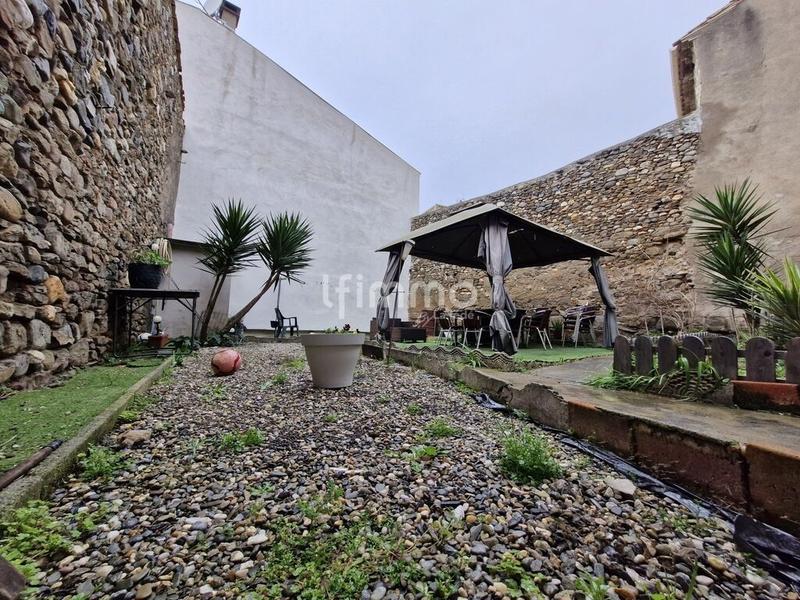 Maison - 298 m² - 7 pièces