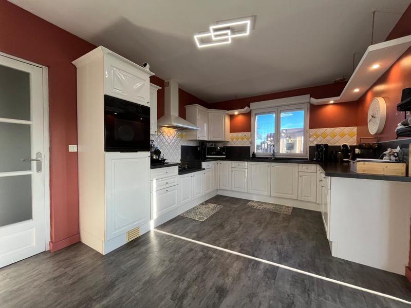 Maison - 167 m² - 6 pièces