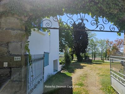 Maison - 370 m² - 11 pièces