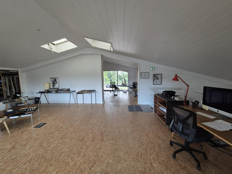 Local d'activités - 900 m²