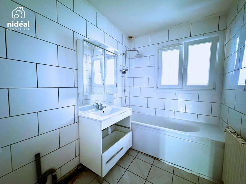 Maison - 80 m² - 6 pièces