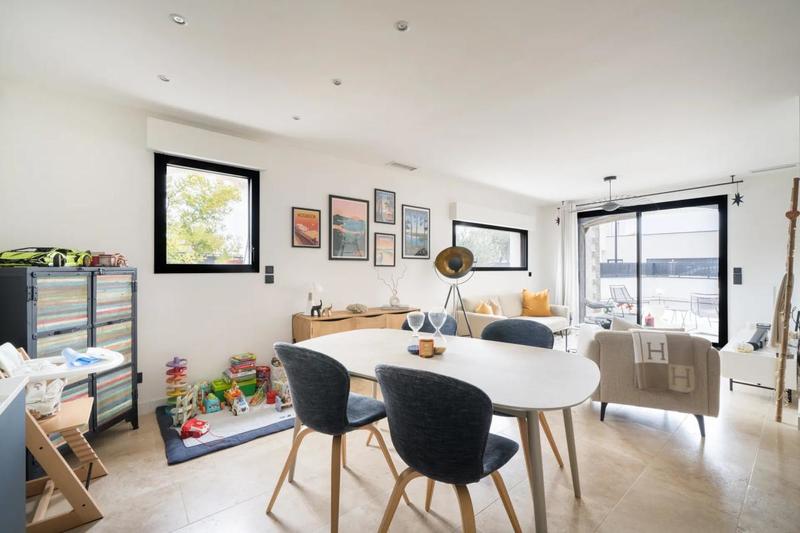 Appartement - 96 m² - 4 pièces