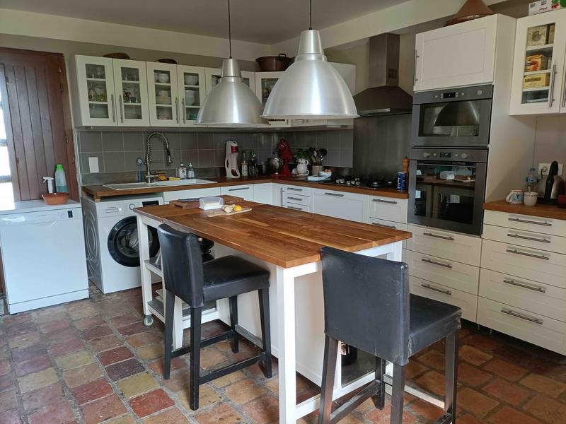 Maison traditionnelle - 296 m² - 9 pièces