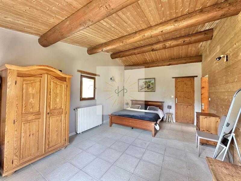 Maison - 166 m² - 6 pièces