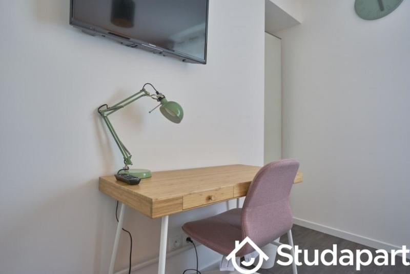 Chambre - 11 m² - 1 pièce