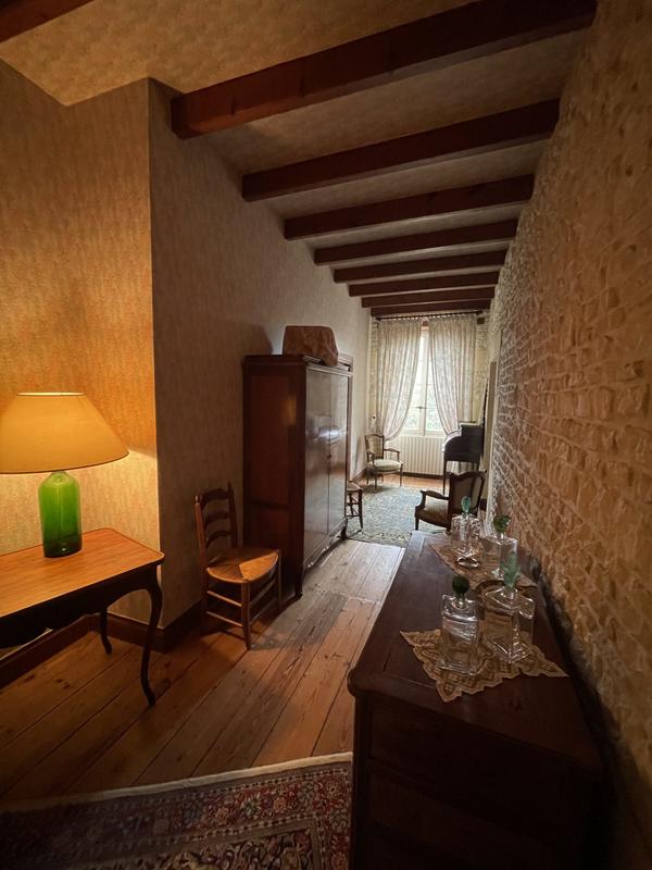 Maison ancienne - 725 m² - 12 pièces