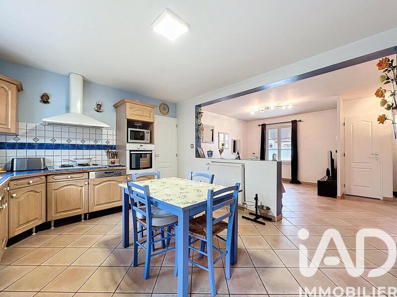 Maison - 148 m² - 8 pièces