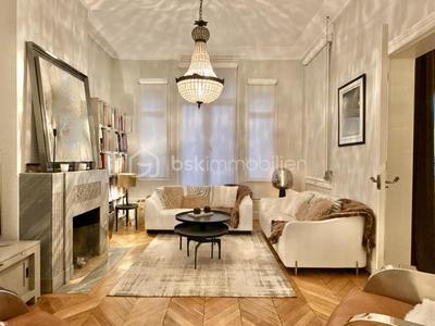 Demeure - 200 m² - 6 pièces