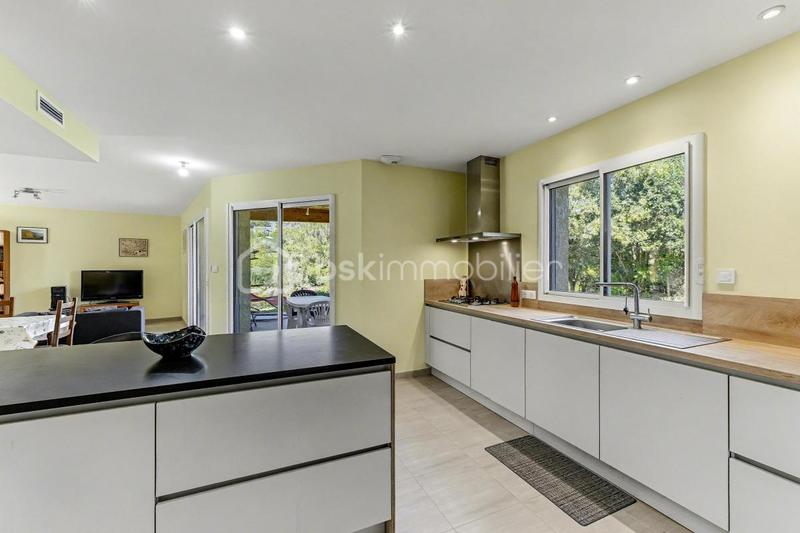 Villa - 137 m² - 5 pièces