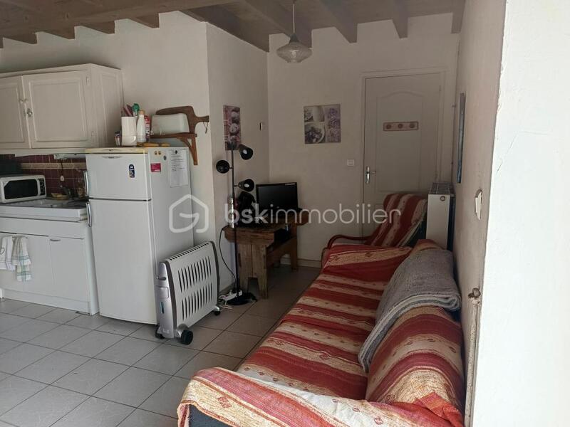 Propriété - 198 m² - 9 pièces