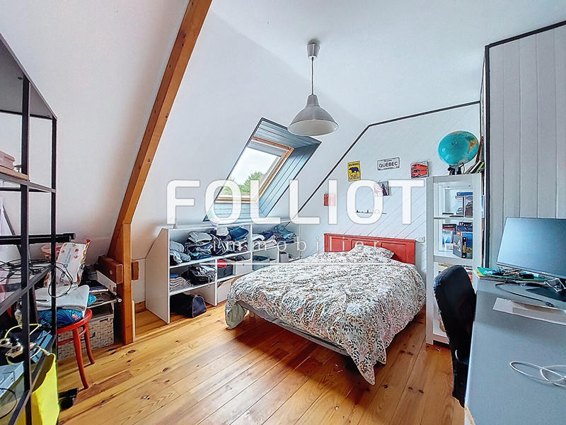 Maison - 201 m² - 7 pièces