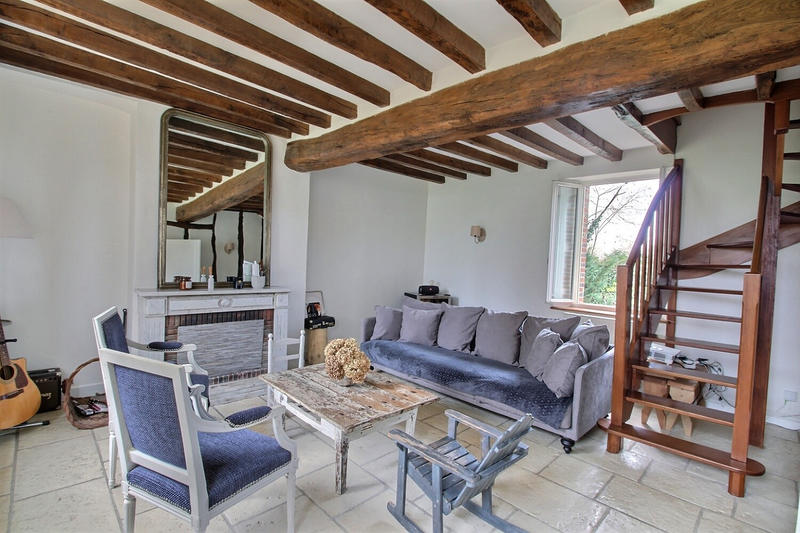 Demeure - 233 m² - 10 pièces