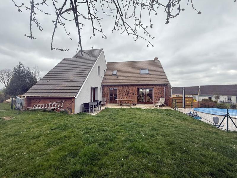 Pavillon - 136 m² - 8 pièces