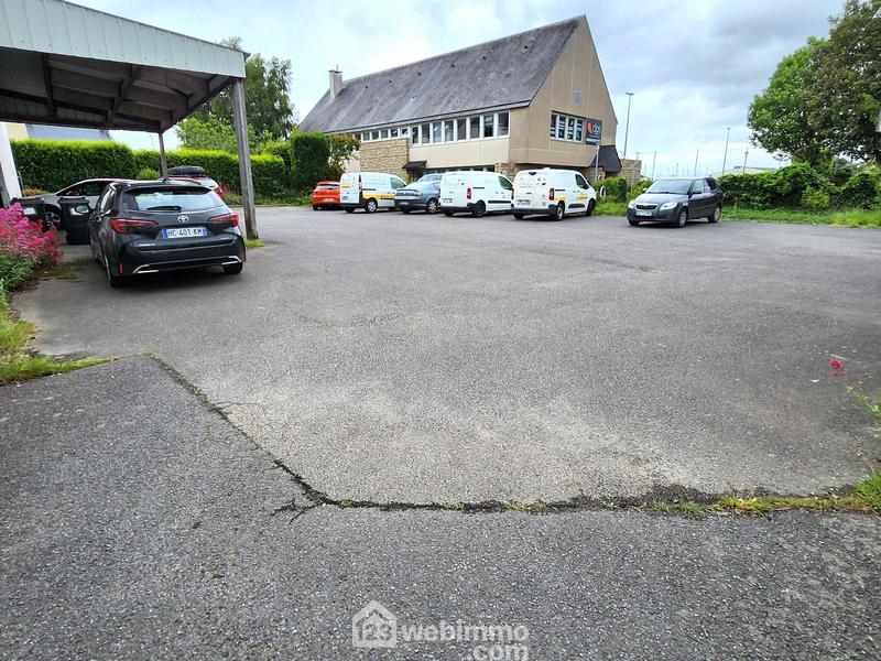 Local commercial - 485 m² - 16 pièces