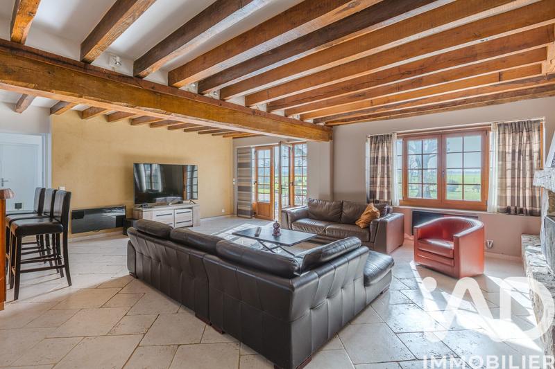 Maison - 275 m² - 10 pièces