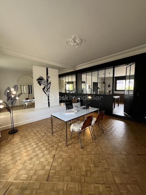 Bureau - 263 m² - 9 pièces