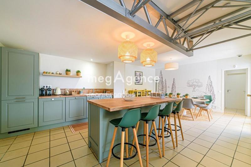 Maison - 400 m² - 10 pièces