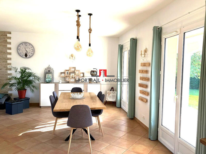 Maison contemporaine - 160 m² - 6 pièces