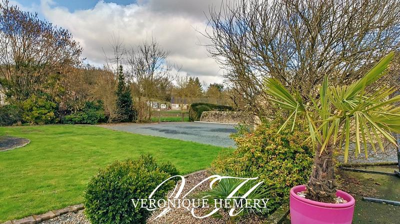 Maison - 180 m² - 8 pièces