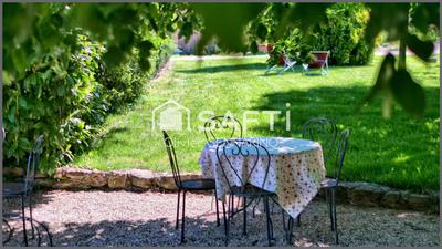 Maison - 591 m² - 22 pièces