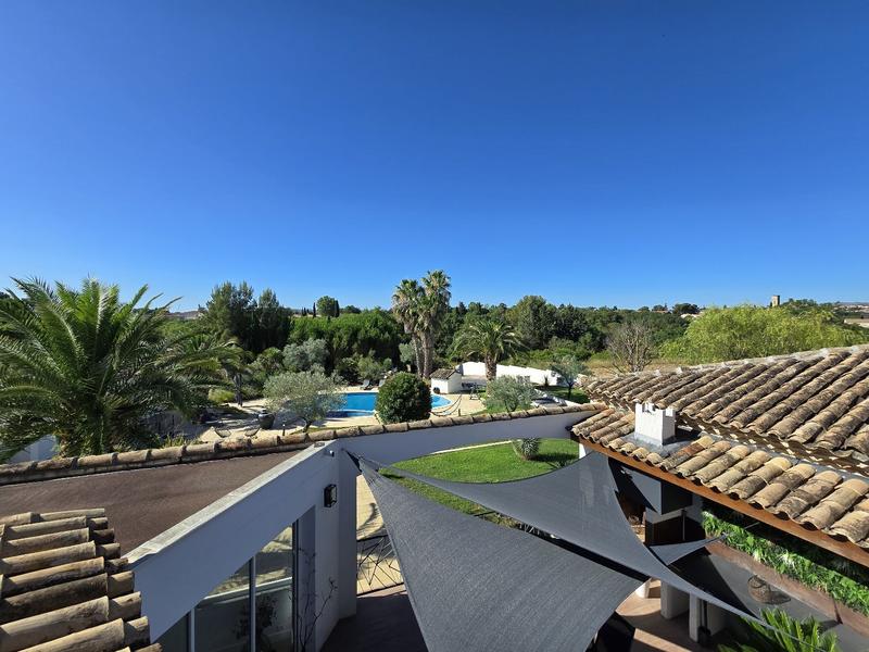 Maison - 335 m² - 8 pièces