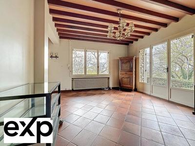 Propriété - 301 m² - 12 pièces