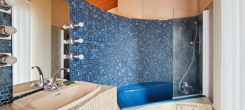 Maison - 617 m² - 10 pièces