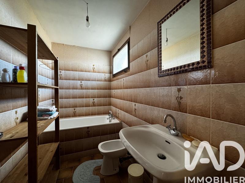 Maison - 306 m² - 9 pièces