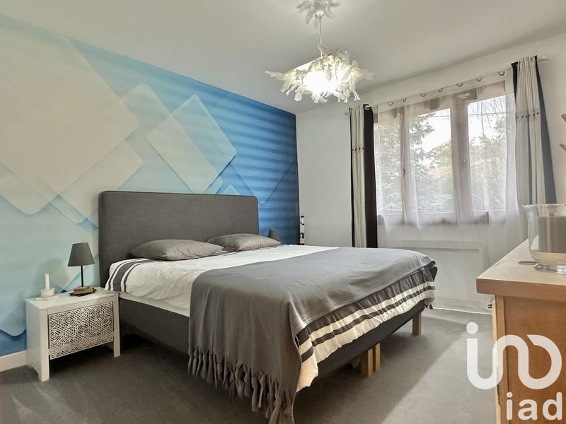 Maison - 250 m² - 11 pièces