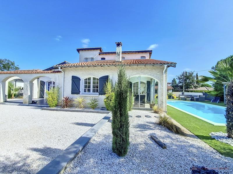 Maison - 170 m² - 6 pièces