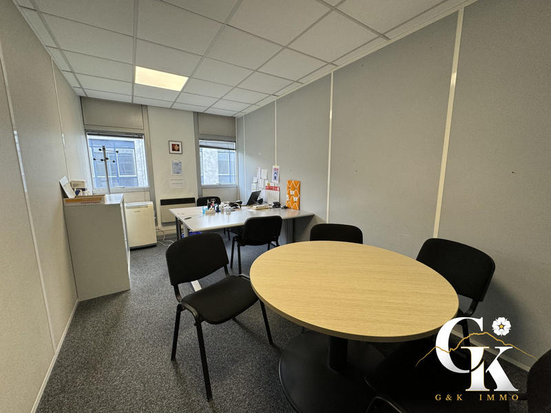 Bureau - 455 m²