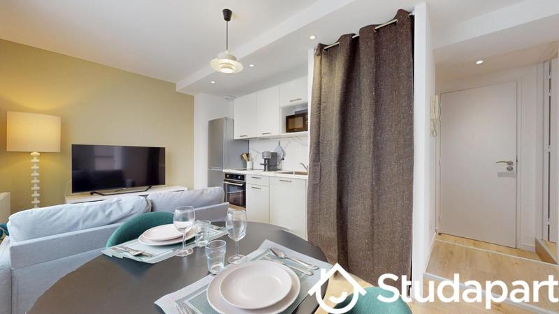 Chambre - 9 m² - 1 pièce