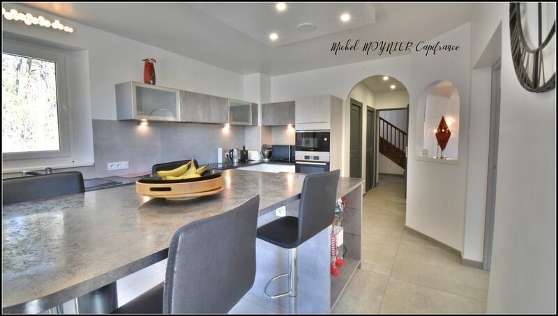 Maison - 185 m² - 6 pièces