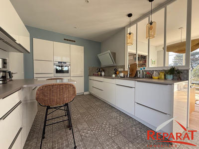 Maison - 200 m² - 8 pièces