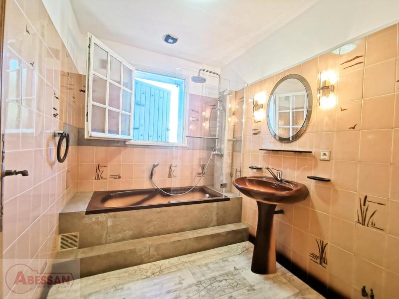 Maison - 138 m² - 5 pièces