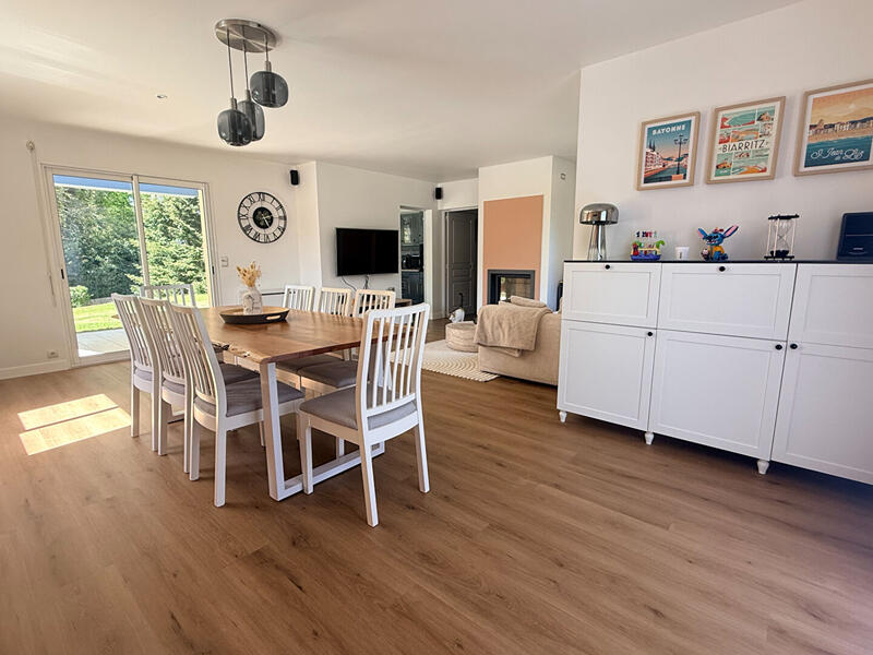 Maison - 120 m² - 5 pièces