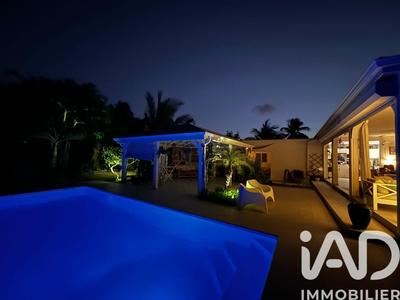 Maison - 230 m² - 6 pièces