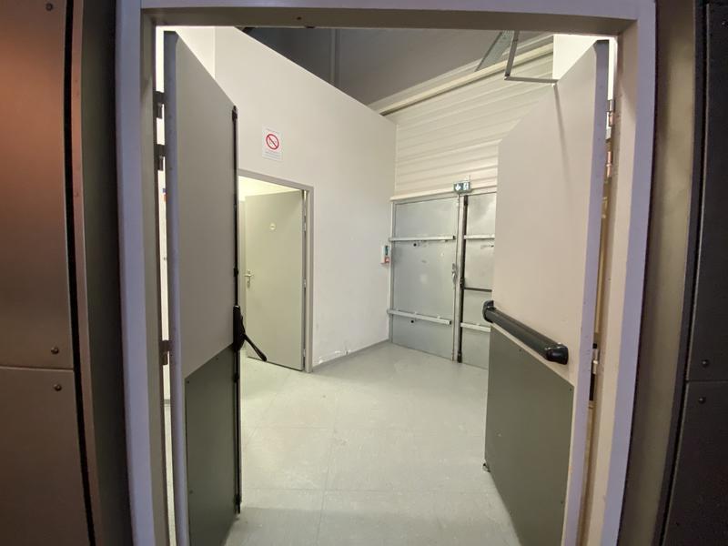 Local commercial - 417 m²