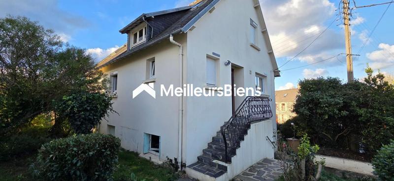 Maison - 145 m² - 9 pièces