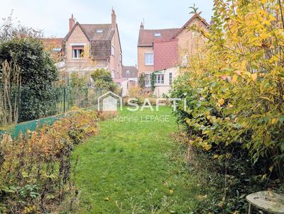 Maison - 82 m² - 6 pièces