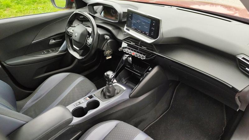 Peugeot 2008 II 1.2 Puretech 130 Allure Business - Entretien constructeur