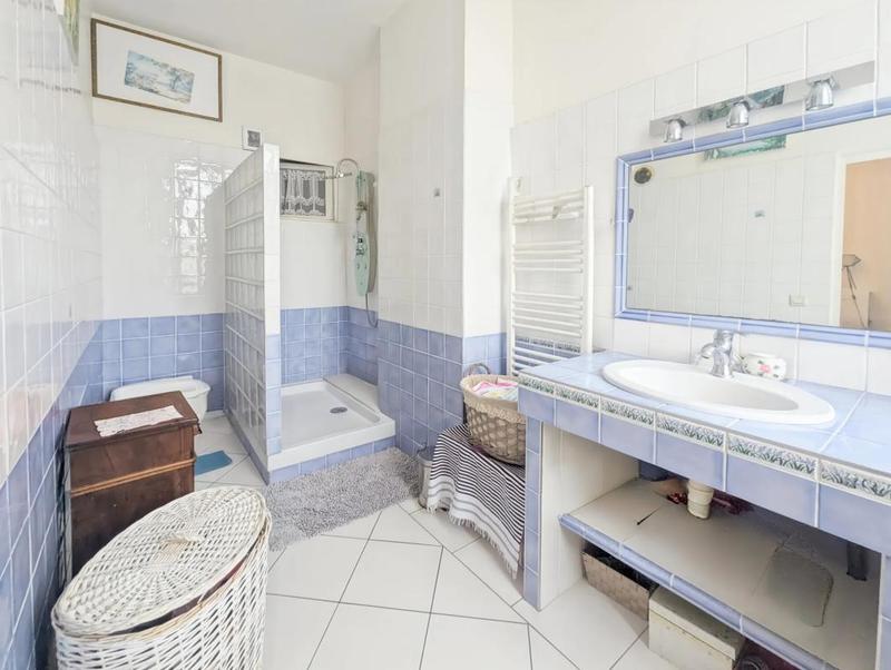 Maison ancienne - 220 m² - 11 pièces