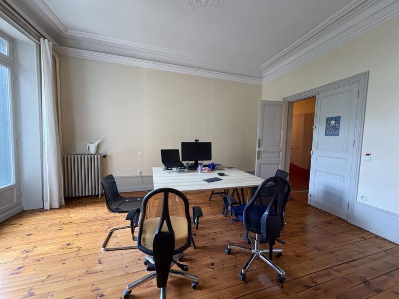 Appartement - 159 m² - 4 pièces