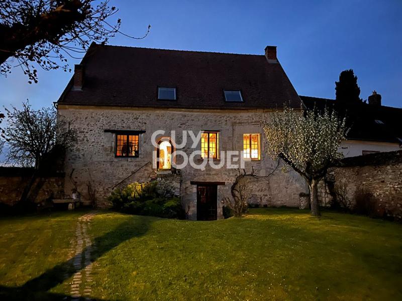 Maison - 200 m² - 8 pièces