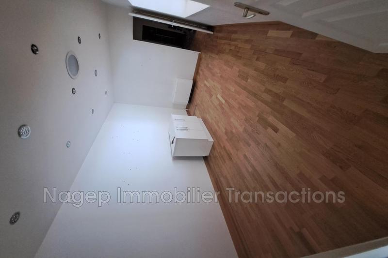 Local commercial - 248 m²