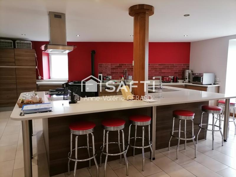 Maison - 965 m² - 17 pièces