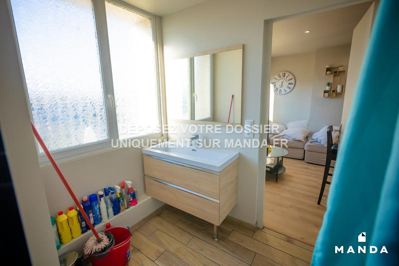 Chambre - 10 m² - 5 pièces