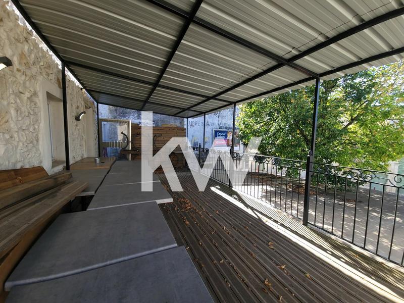 Fonds de commerce - Magasins - 210 m²