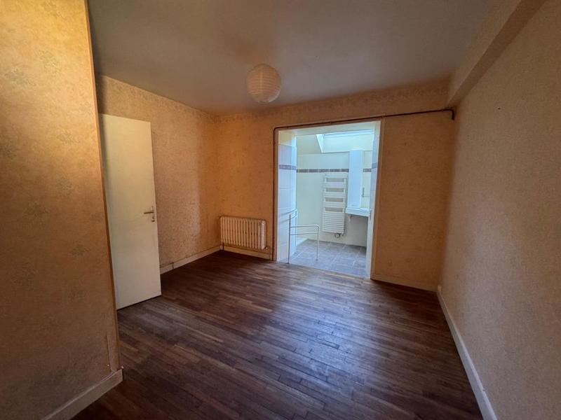 Maison - 175 m² - 8 pièces